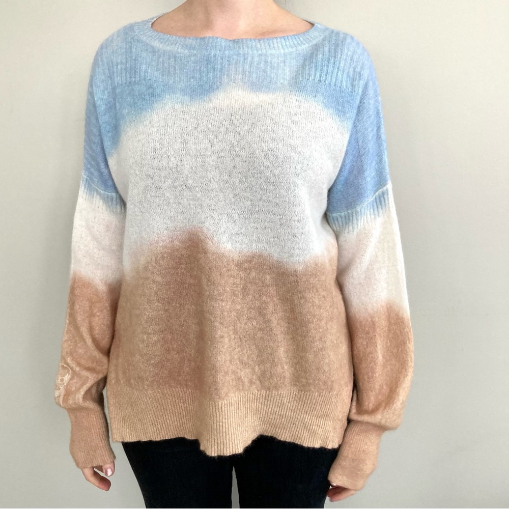 Skull Cashmere dip-dye ombré printed sweater. 💙